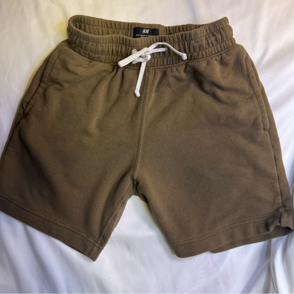 Sale!! H&M Women’s Gray/brown  Mid Length Shorts Regular Fit Cotton Blend Size M